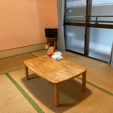 Hostel Hakuseiso Naha Esterno foto