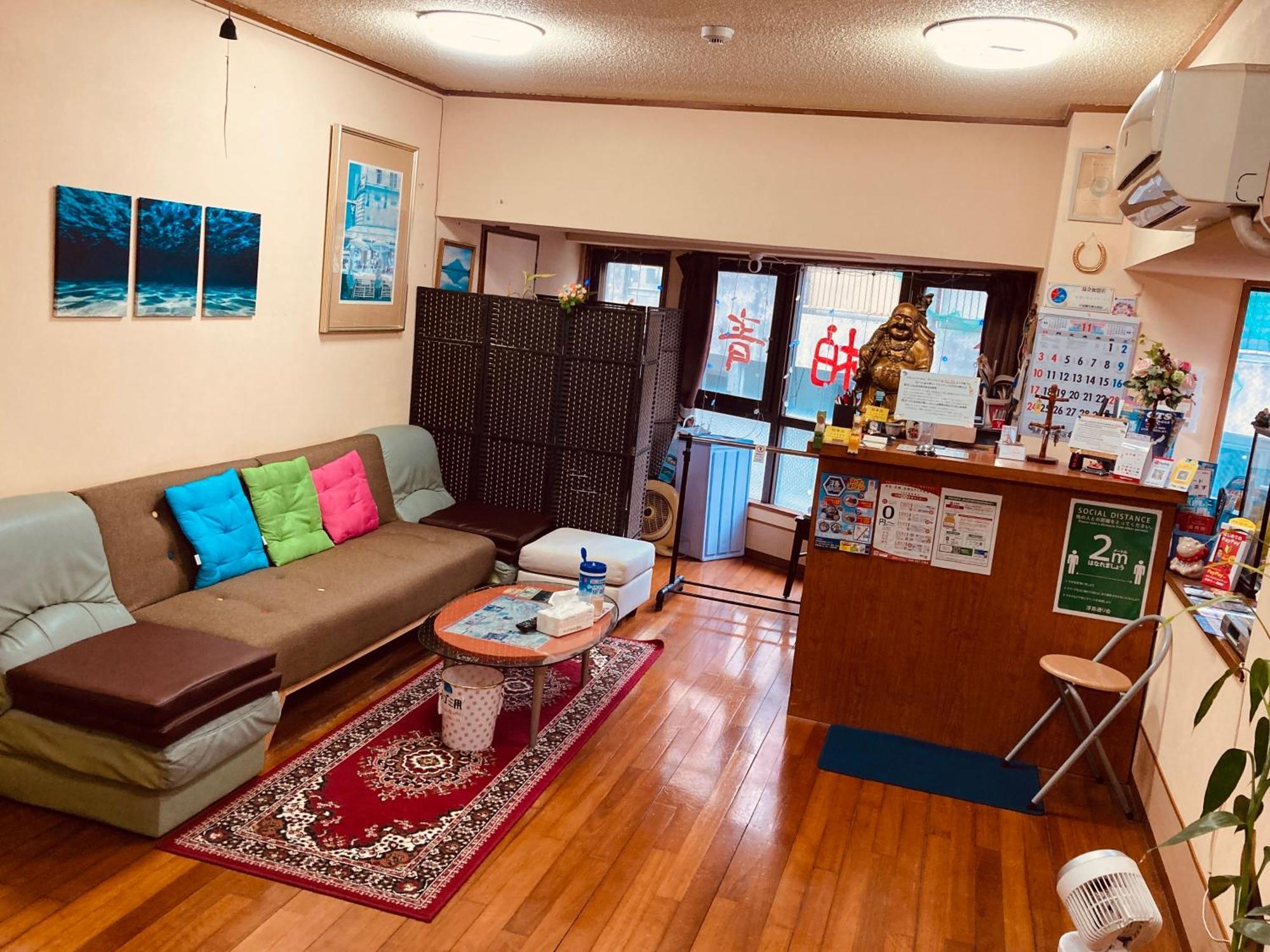 Hostel Hakuseiso Naha Esterno foto